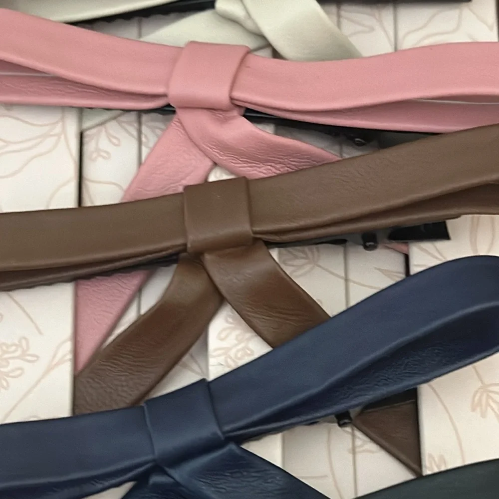 Sunday State Pack of 5 Faux Leather Hair Bow Barrettes Nwt
